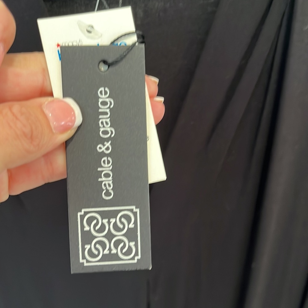 NWT black smock top - Picture 3 of 5